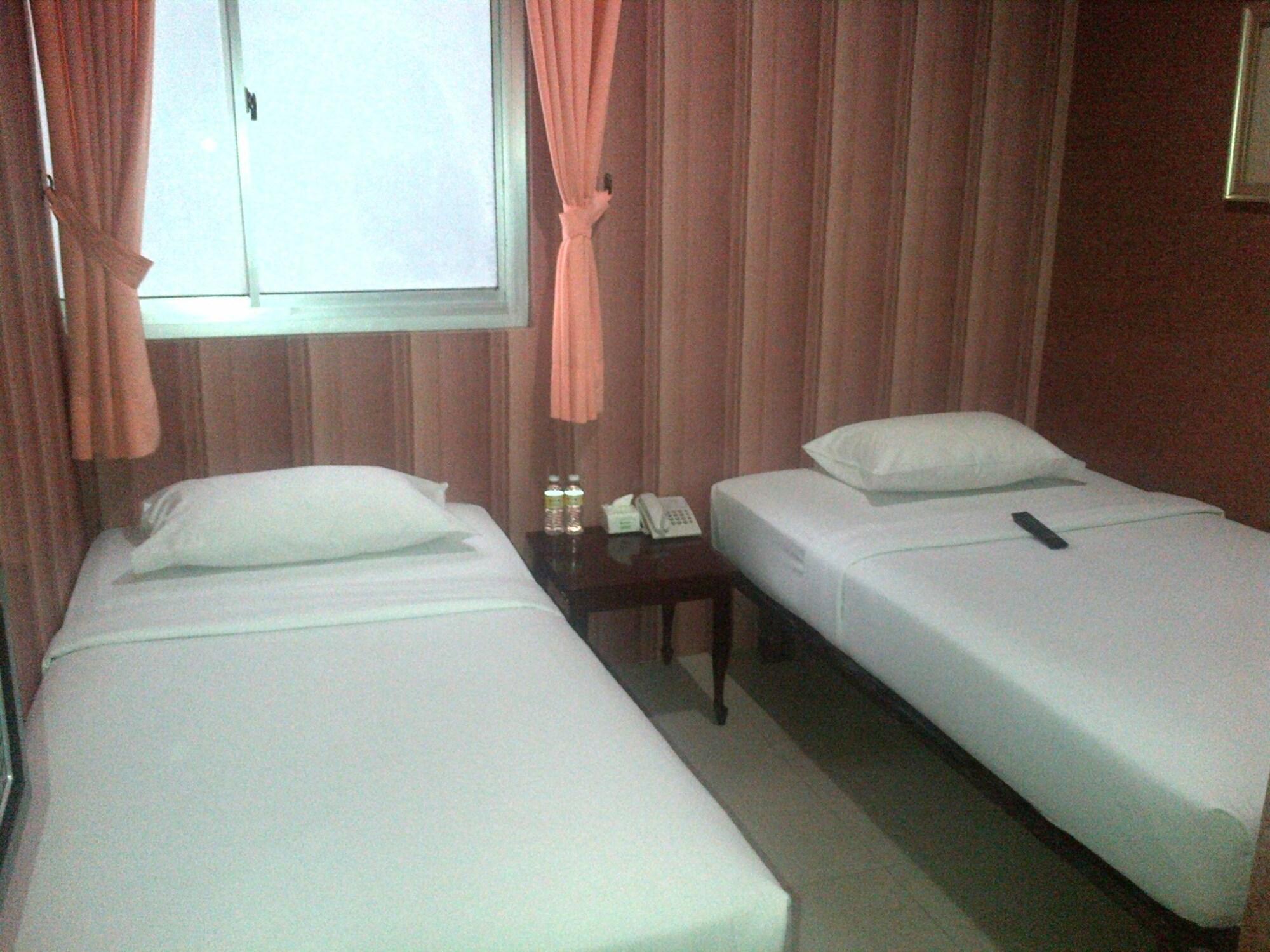 Twins Hotel Jakarta Exterior foto