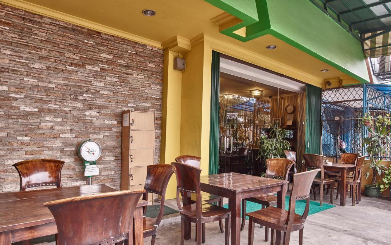 Twins Hotel Jakarta Exterior foto